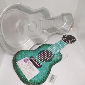 Wilton Guitar Baking Pan