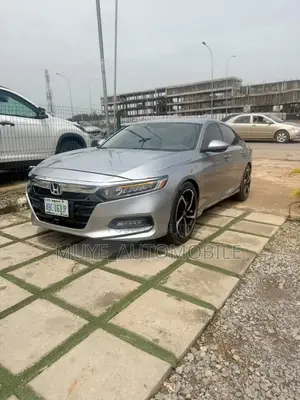 Honda Accord Sport (2.0L 4cyl Turbo 10A) 2019 Gray