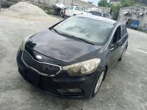 Kia Cerato 2013 Black