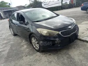 Kia Cerato 2013 Black