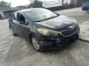 Kia Cerato 2013 Black