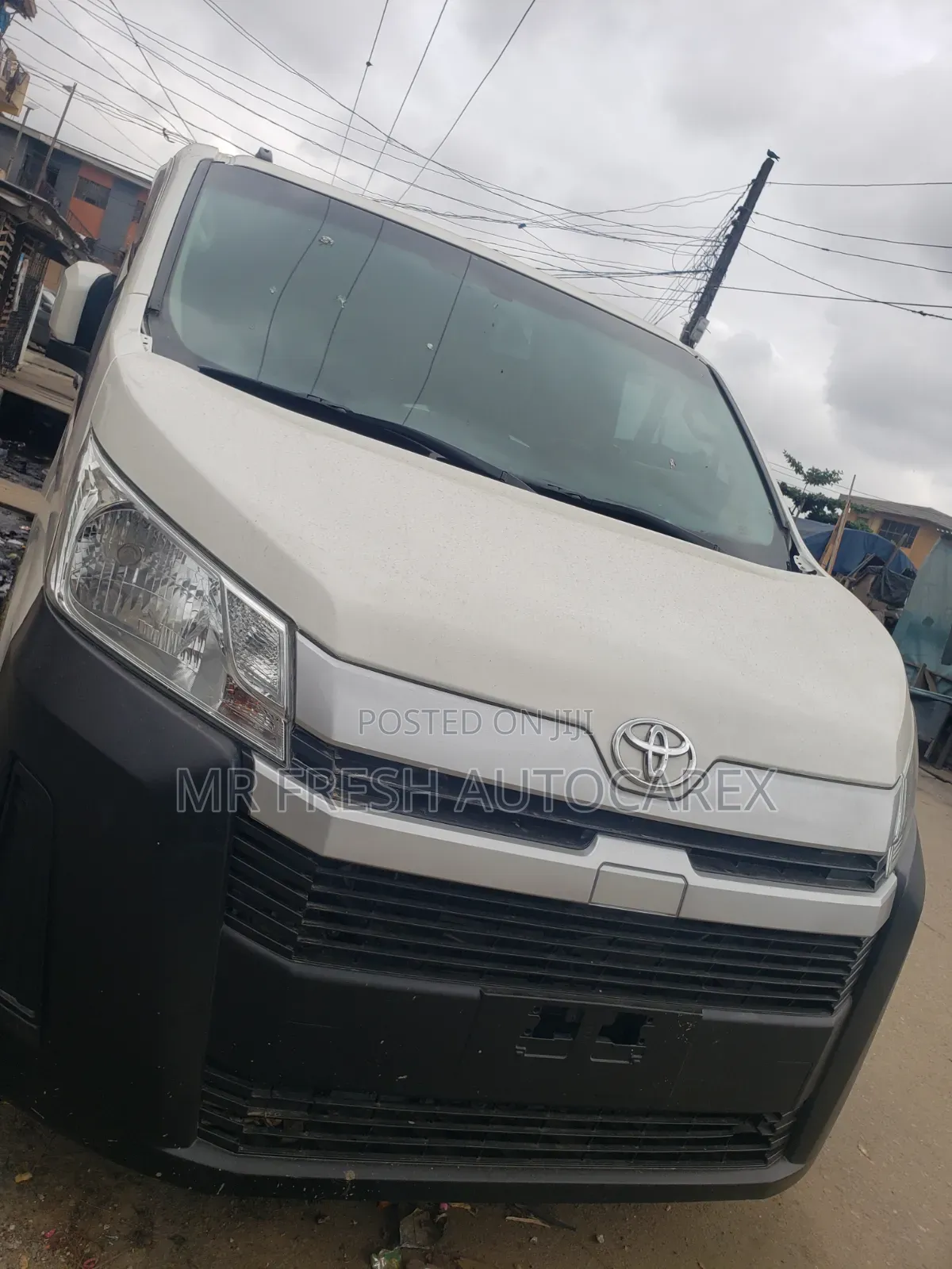 Toyota HiAce 2021 White