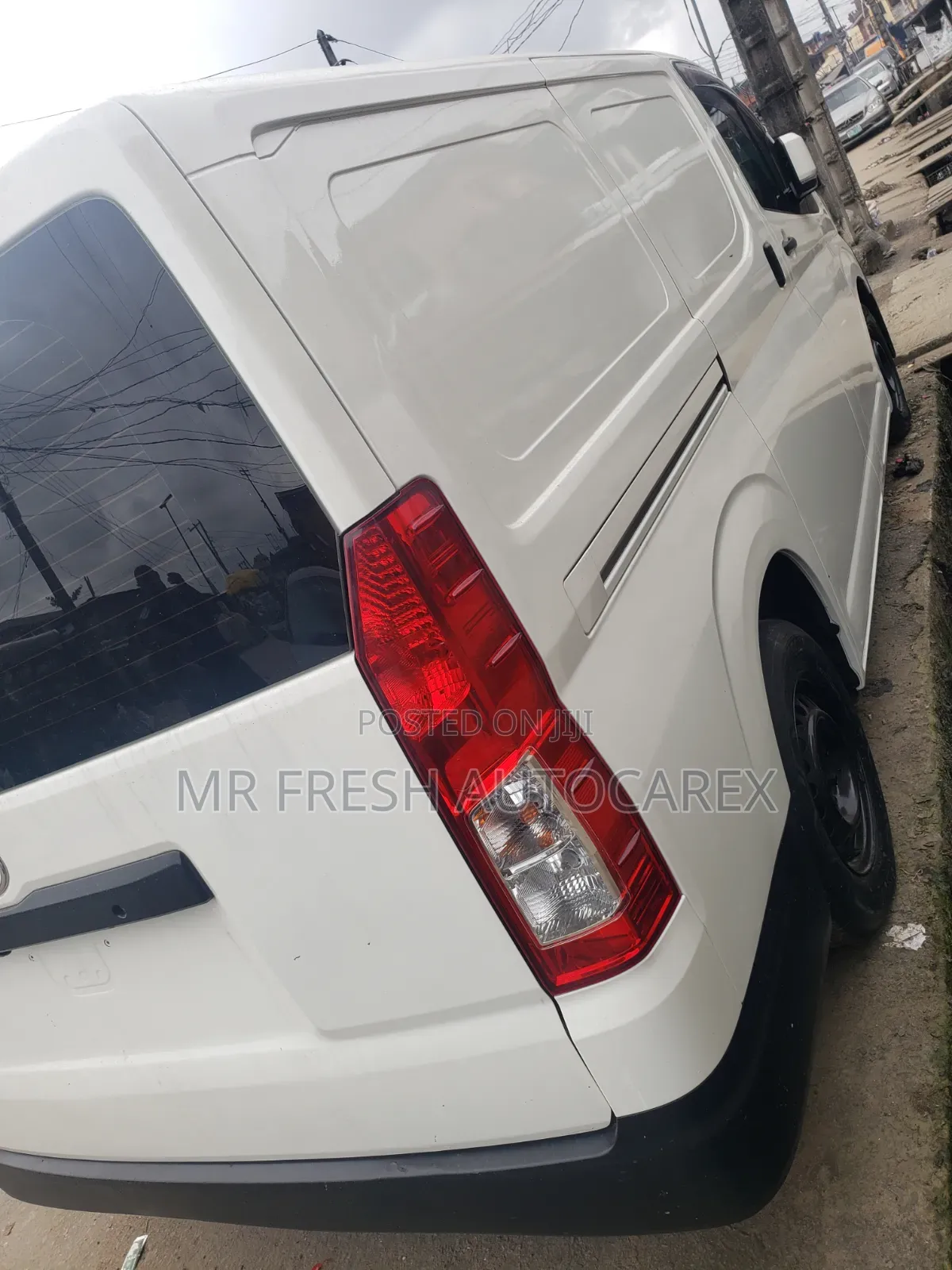 Toyota HiAce 2021 White
