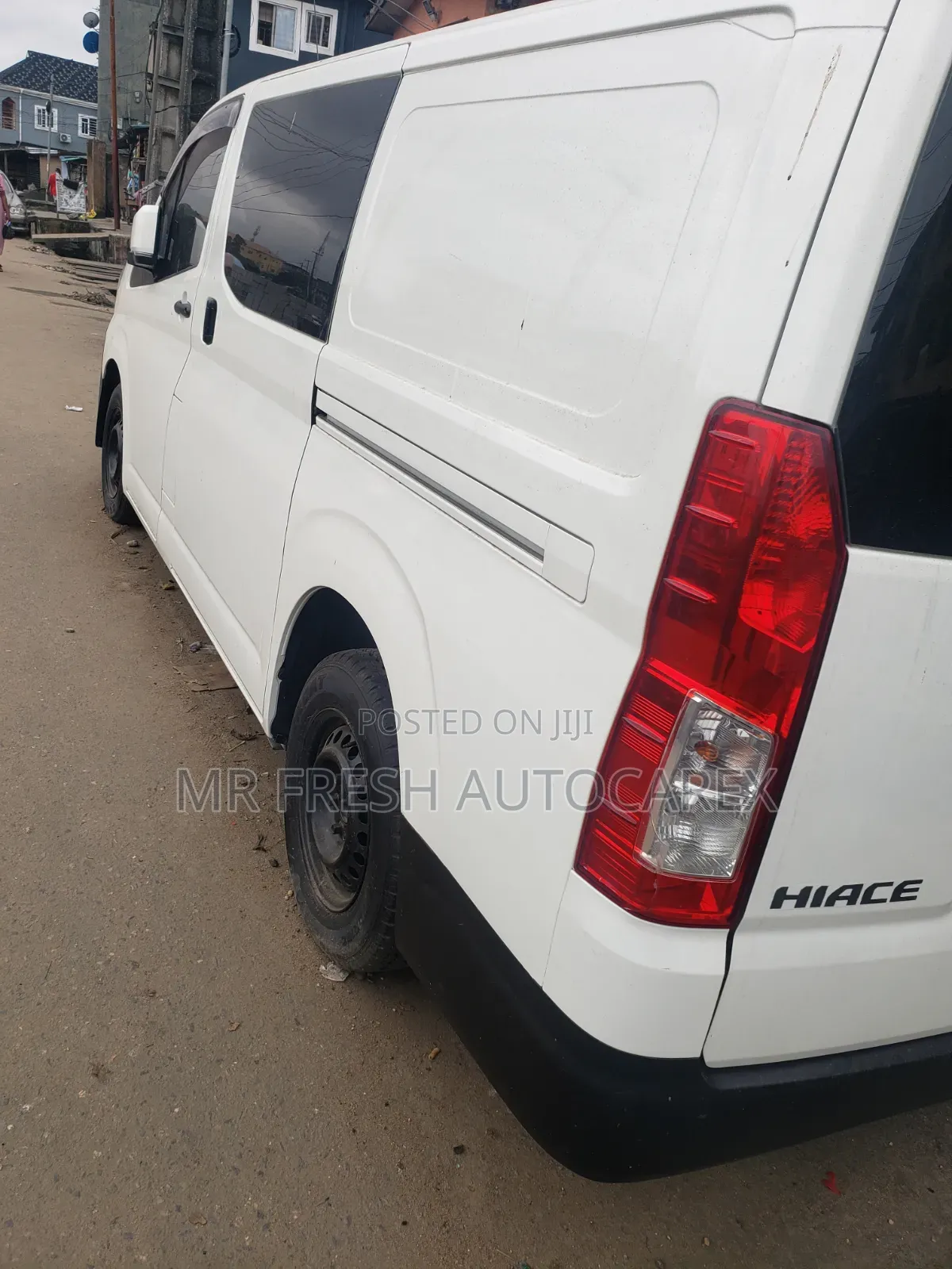 Toyota HiAce 2021 White