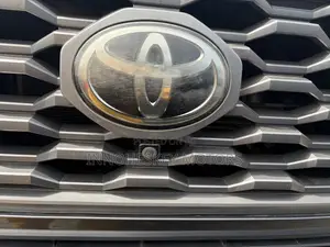 Toyota Tacoma Limited V6 4x4 Double Cab 127.4 in. WB 2020 Gray