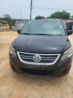 Volkswagen Routan 2013 Black
