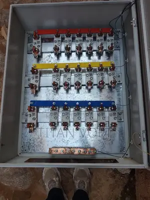 6 Way Feeder Pillar/3 Phase Distribution Panel