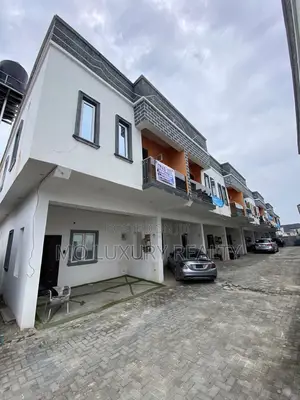 4bdrm Townhouse / Terrace in Ikota for rent
