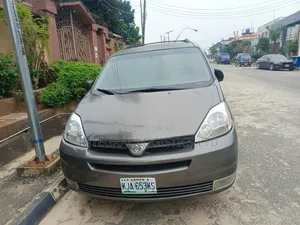 Toyota Sienna LE AWD (3.3L V6 5A) 2004 Gray