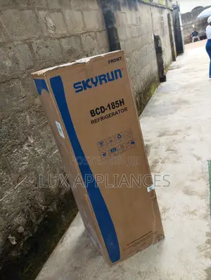 SKYRUN 180L Refrigerator With Freezer Compartment