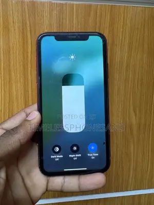 Apple iPhone XR 64 GB Red