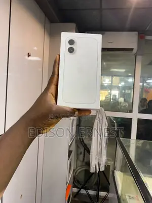 New Apple iPhone 16 128 GB White