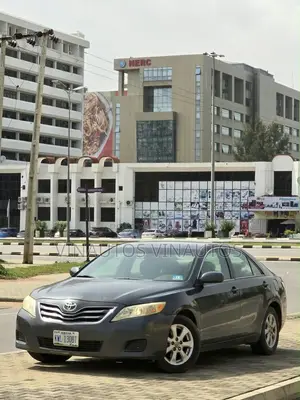 Toyota Camry 2011 Gray