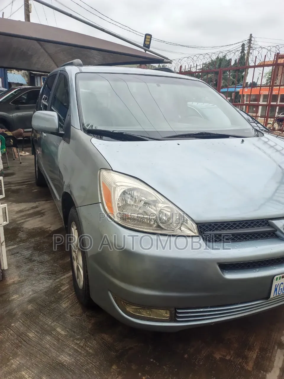 Toyota Sienna XLE 2005 Blue