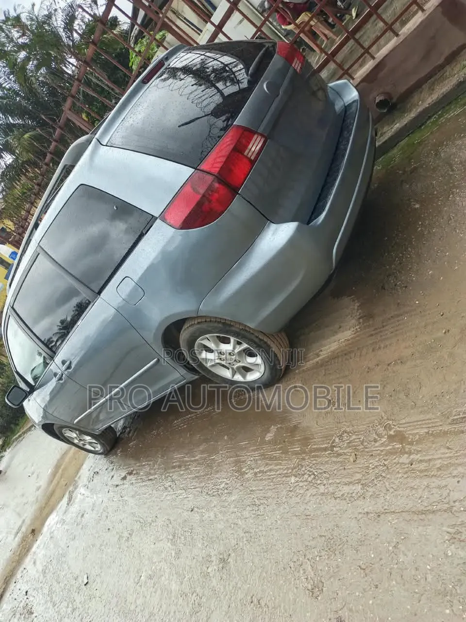 Toyota Sienna XLE 2005 Blue