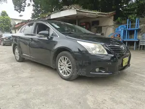 Toyota Avensis 2010 Black