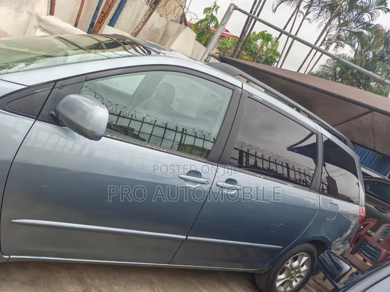 Toyota Sienna XLE 2005 Blue
