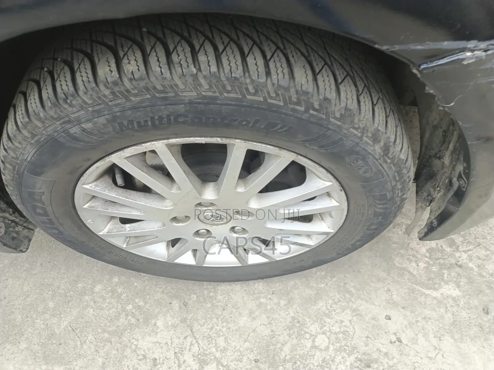 Toyota Avensis 2010 Black