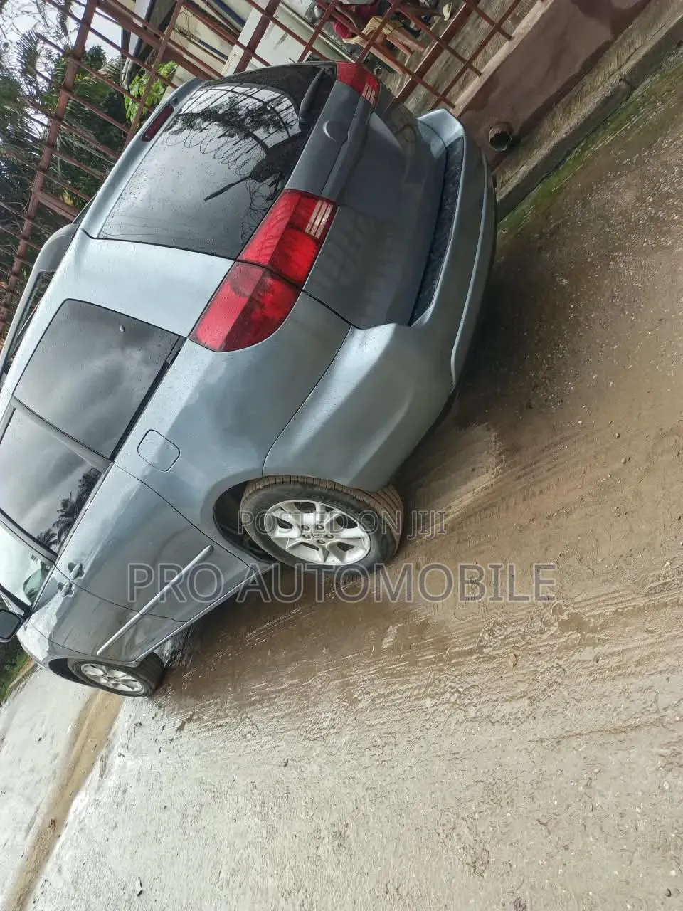 Toyota Sienna XLE 2005 Blue