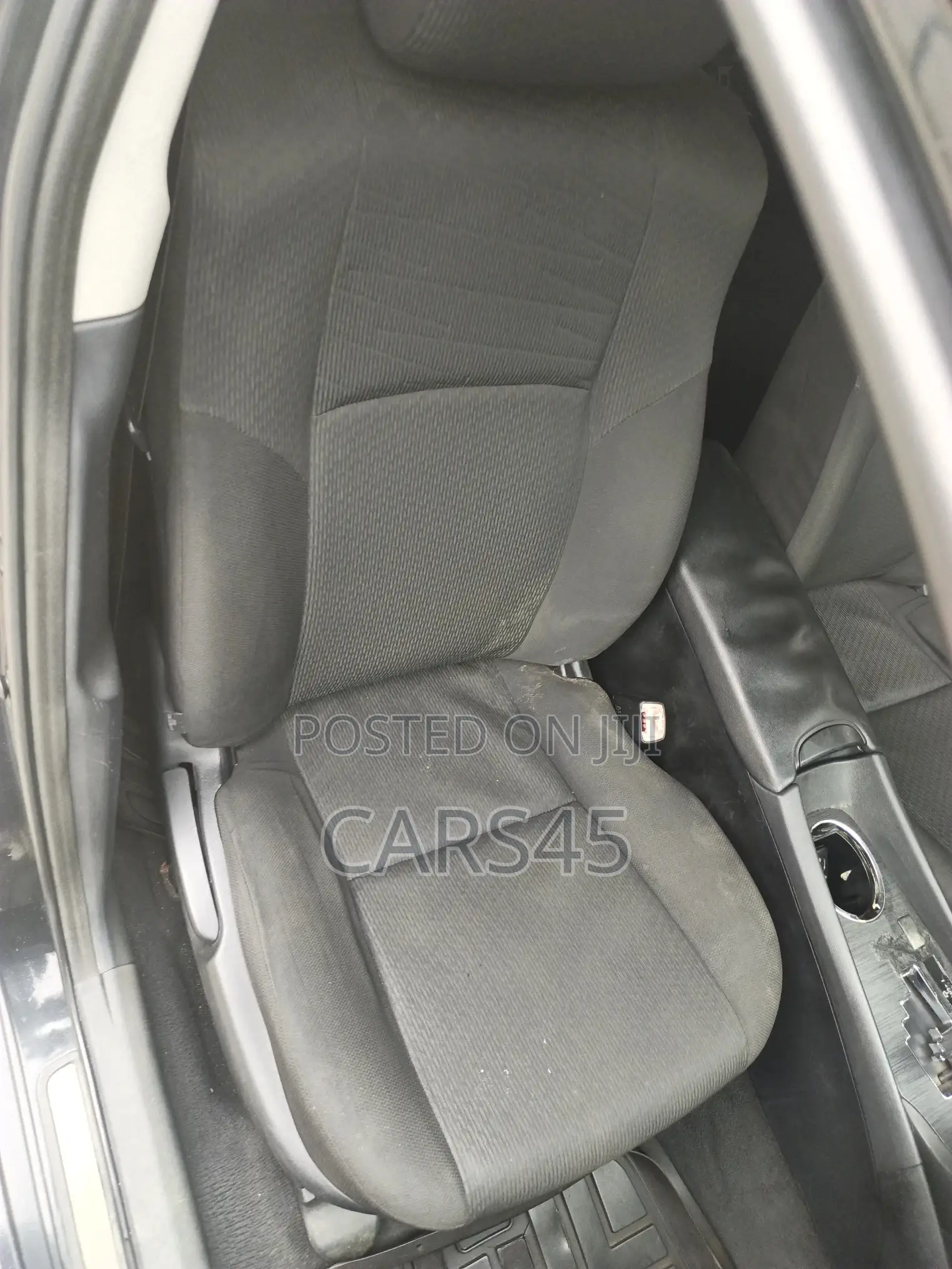 Toyota Avensis 2010 Black