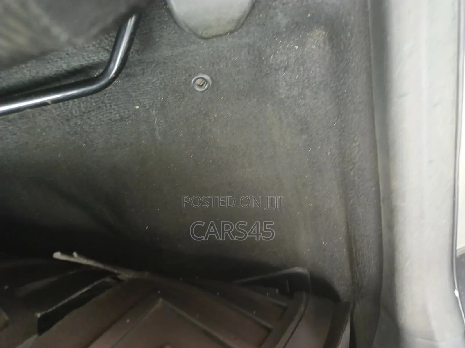 Toyota Avensis 2010 Black