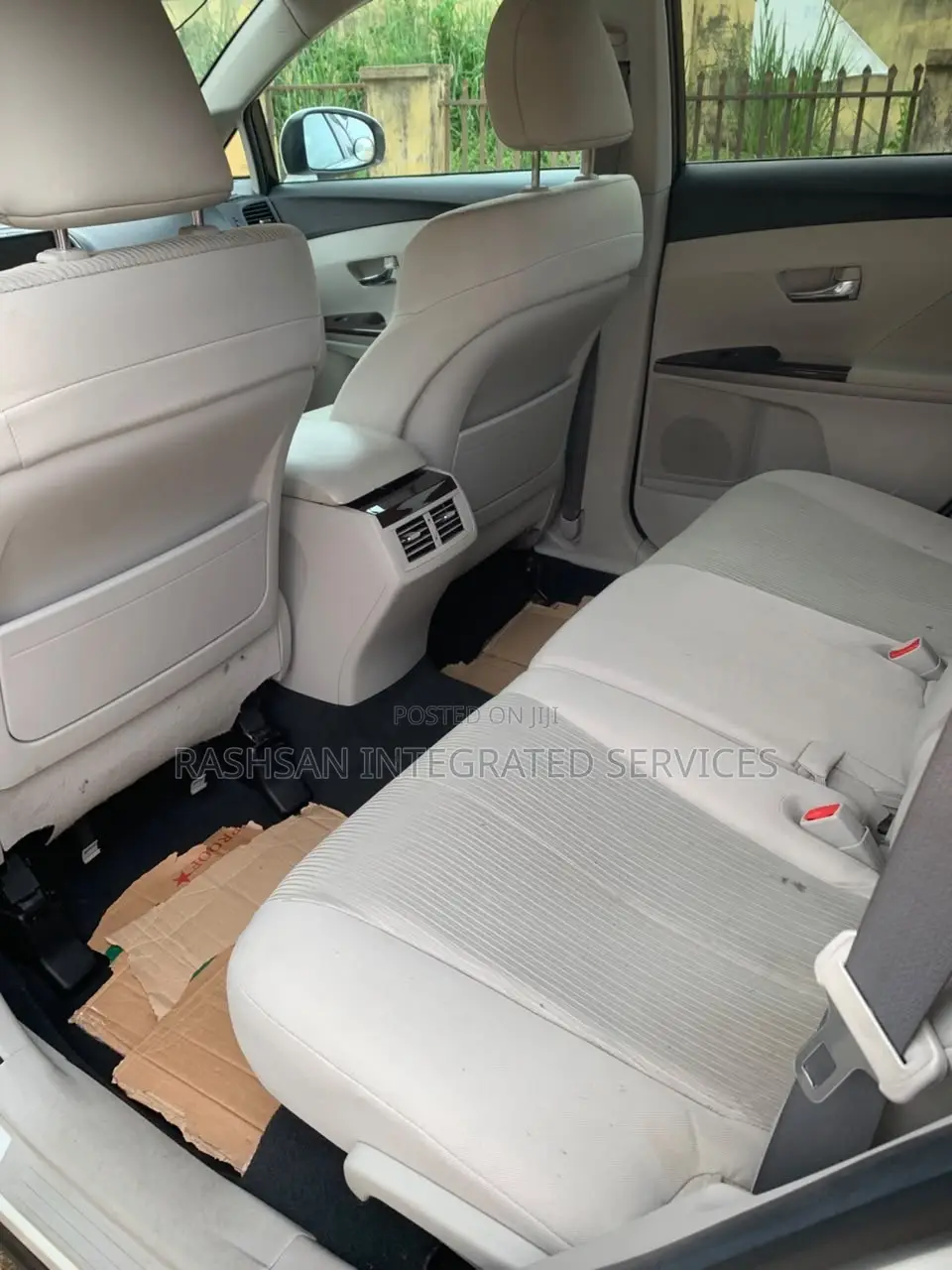 Toyota Venza XLE 2011 White