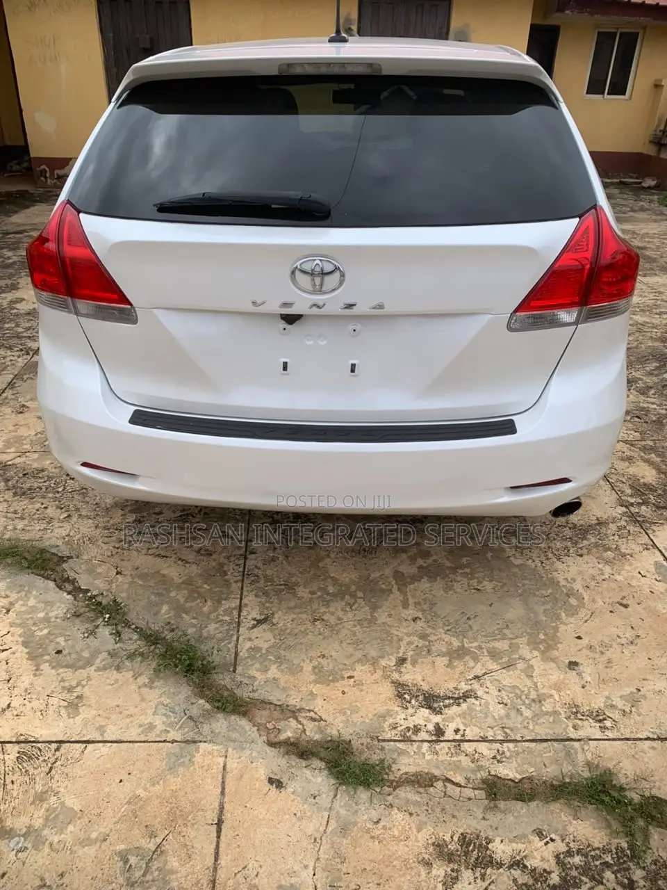 Toyota Venza XLE 2011 White