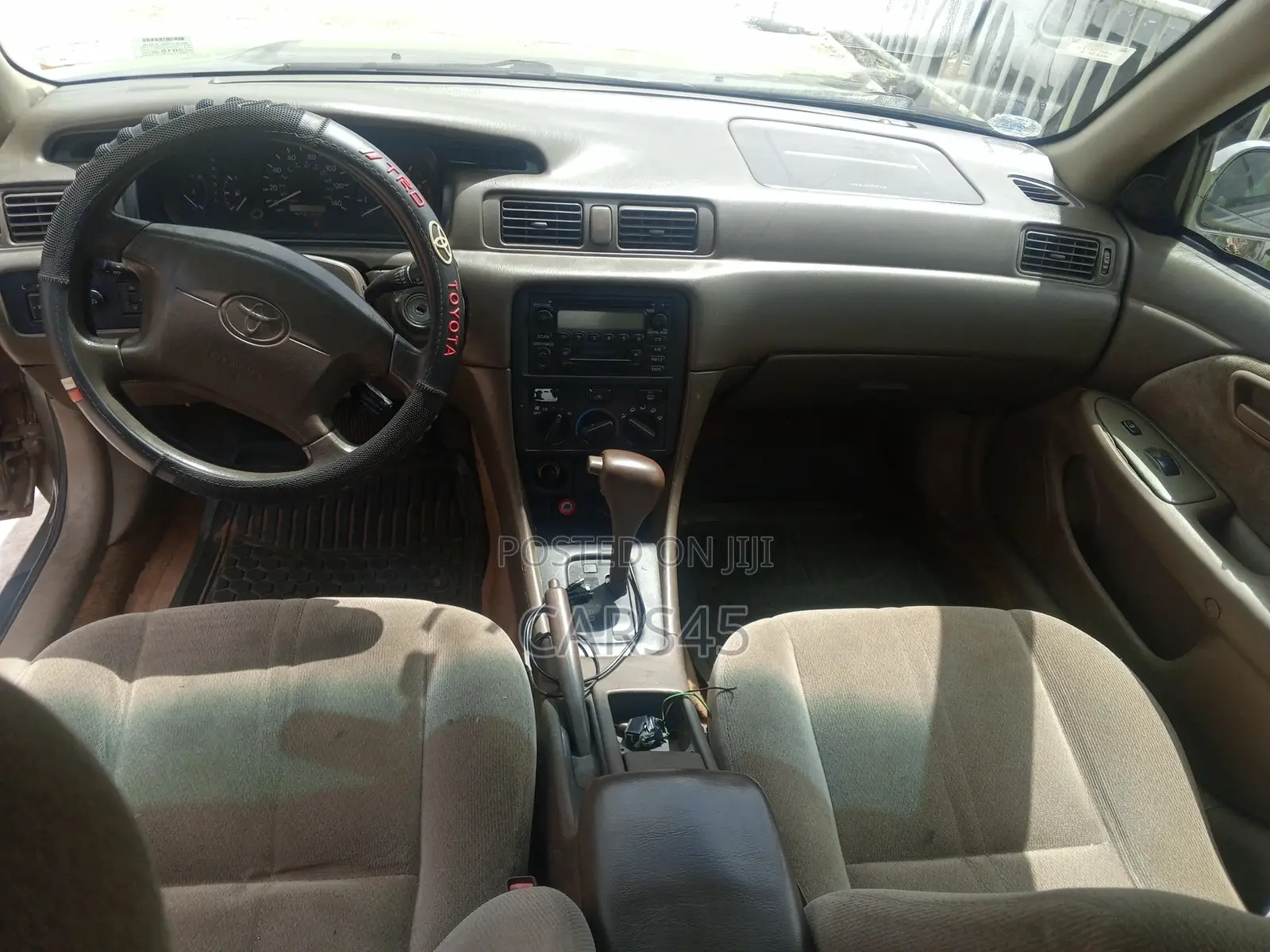 Toyota Camry 2000 Gray