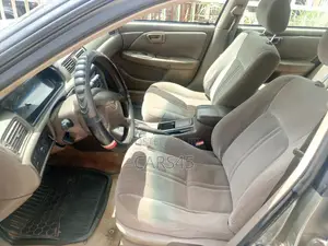Toyota Camry 2000 Gray