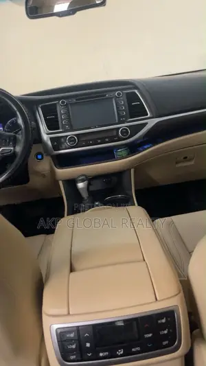 Toyota Highlander 2015 Red