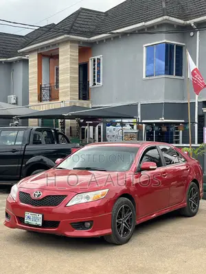 Toyota Camry SE V6 4dr Sedan (3.5L 6cyl 6AM) 2010 Red