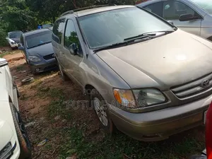 Toyota Sienna 2008 Silver