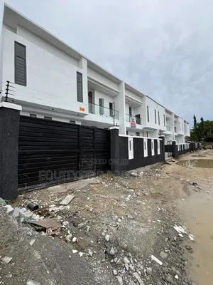 3bdrm Duplex in Sangotedo for sale