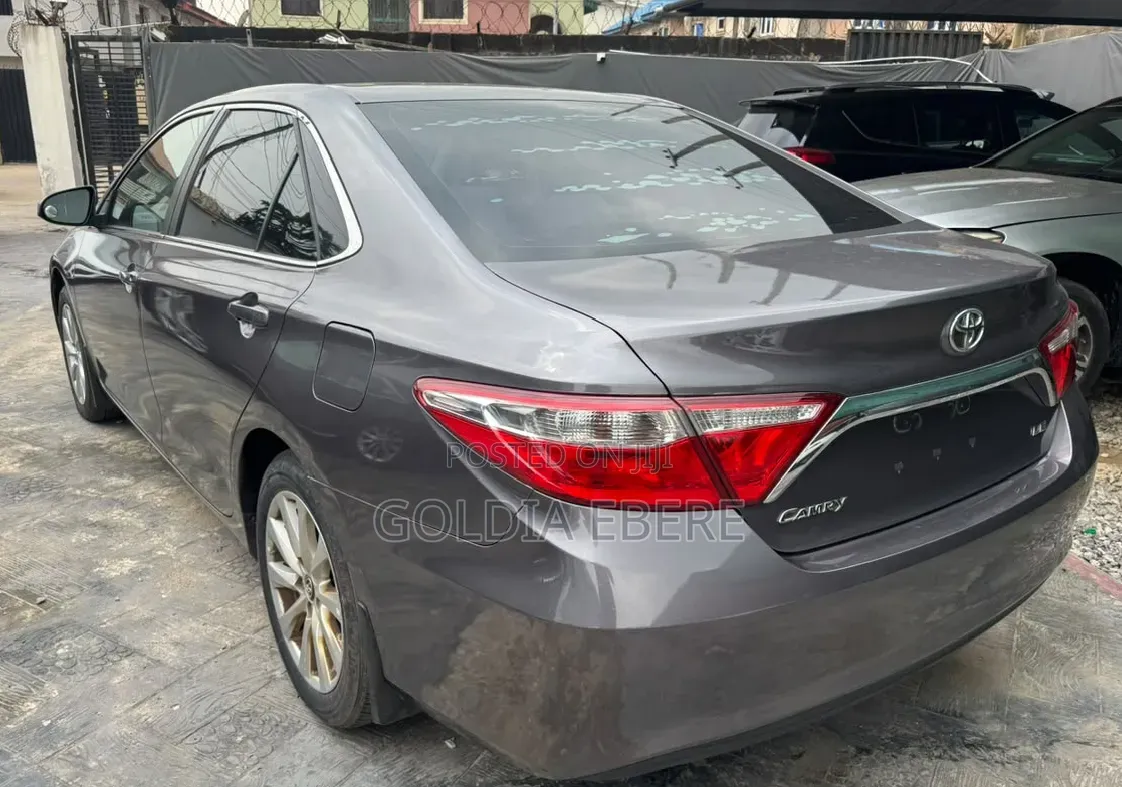 Toyota Camry 2015 Gray