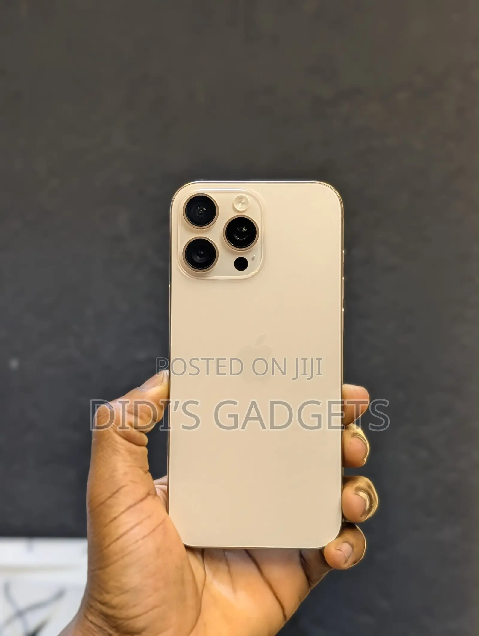 Apple iPhone 16 Pro Max 256 GB Gold