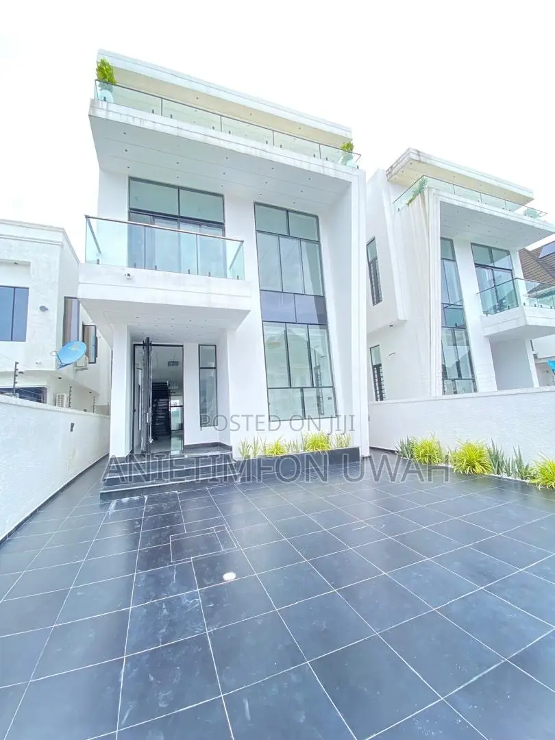 5 Bedroom Fully Detached