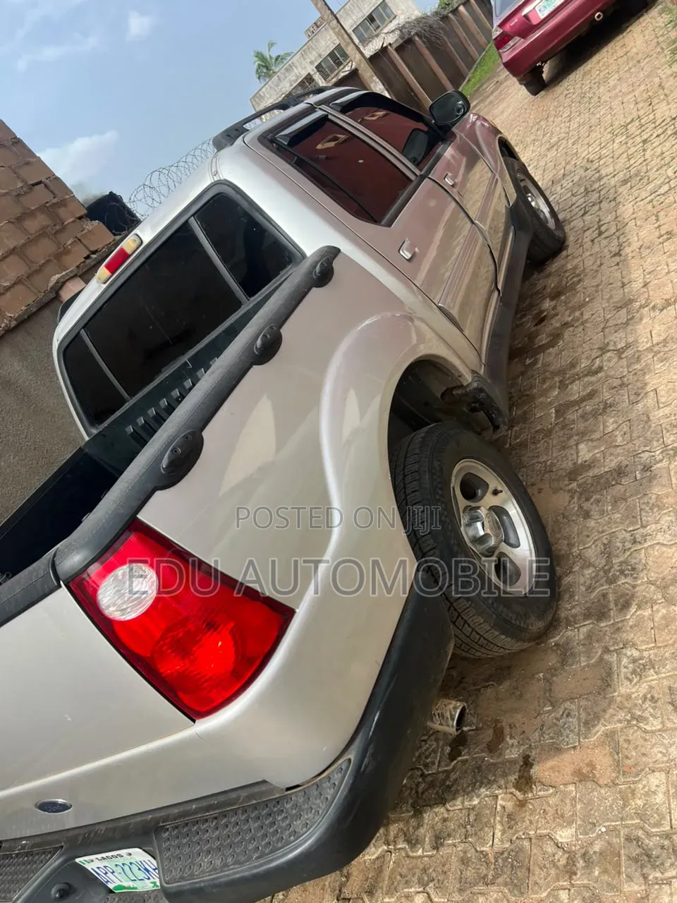 Ford Explorer 2004 Silver