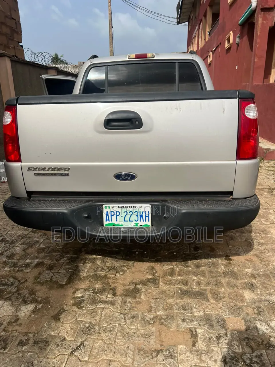 Ford Explorer 2004 Silver