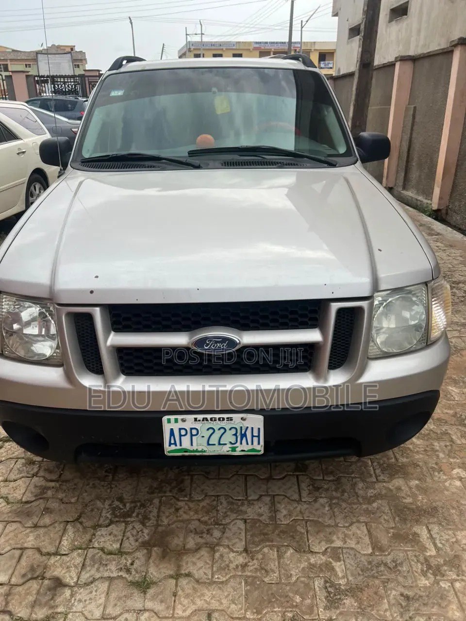 Ford Explorer 2004 Silver