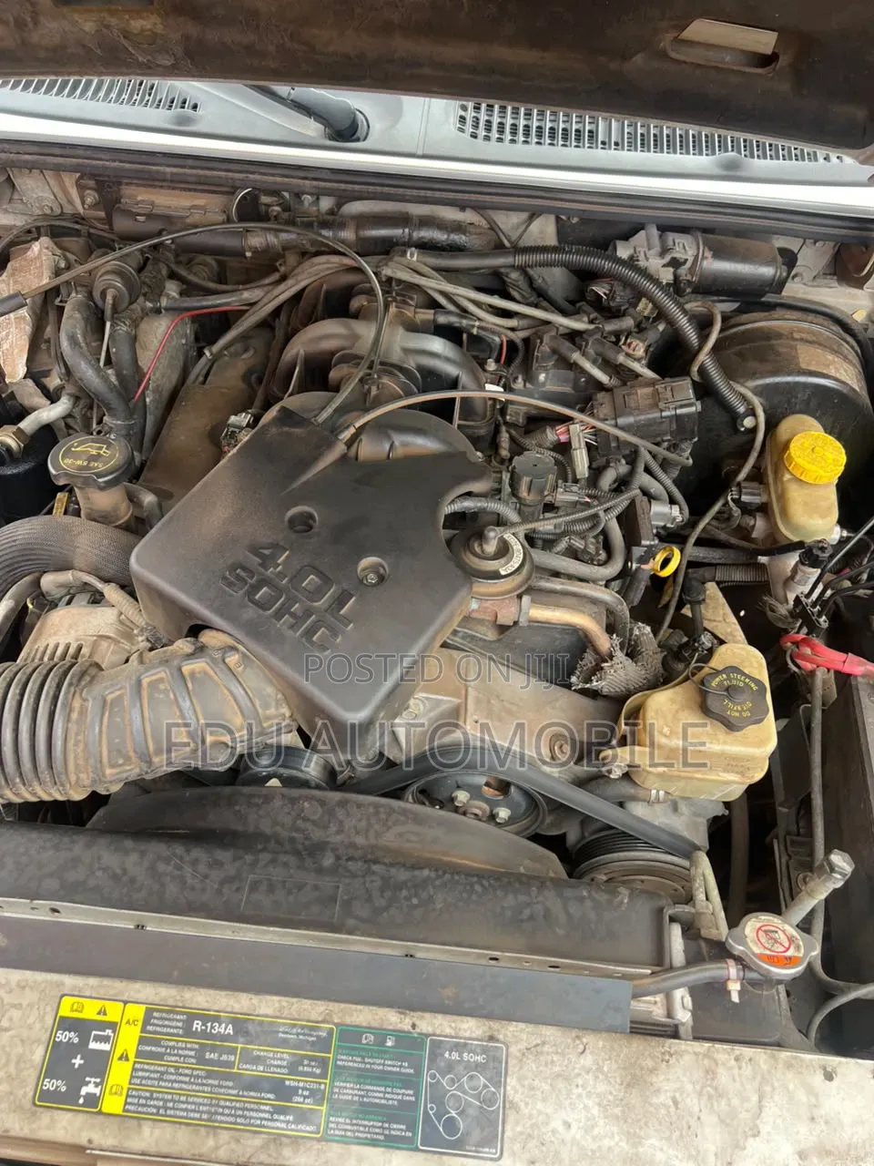 Ford Explorer 2004 Silver