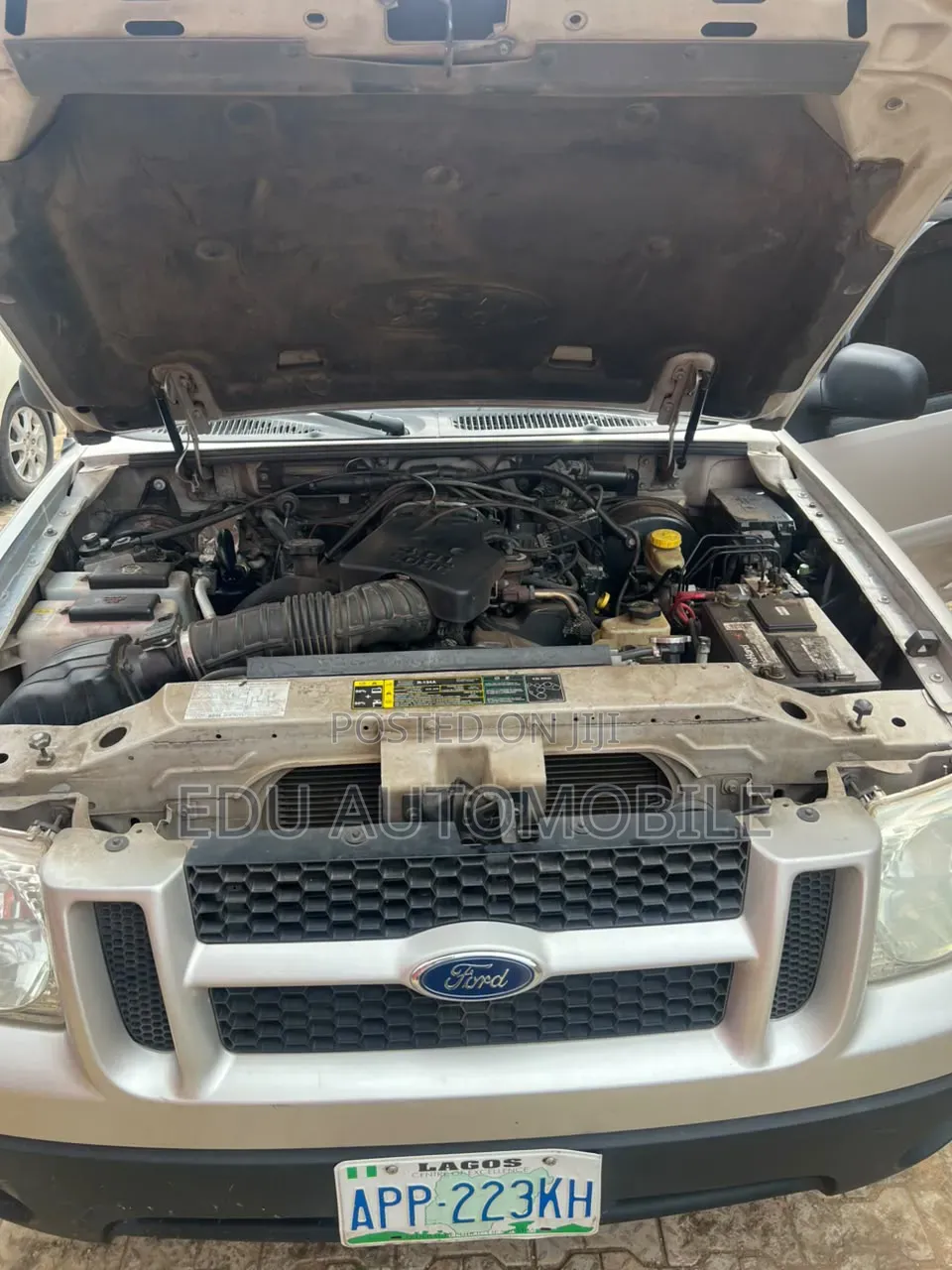 Ford Explorer 2004 Silver