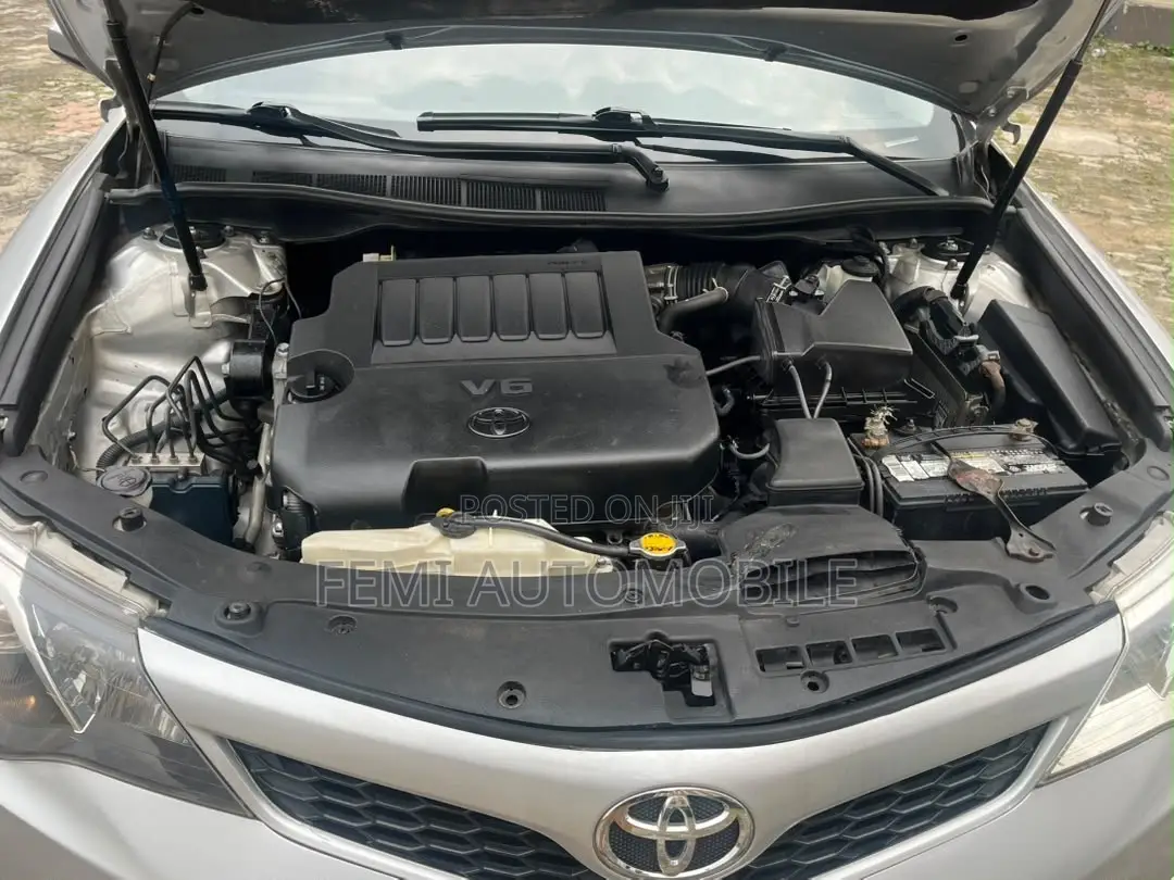 Toyota Camry 2013 Silver