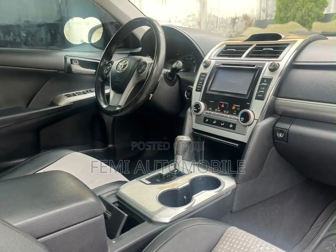Toyota Camry 2013 Silver