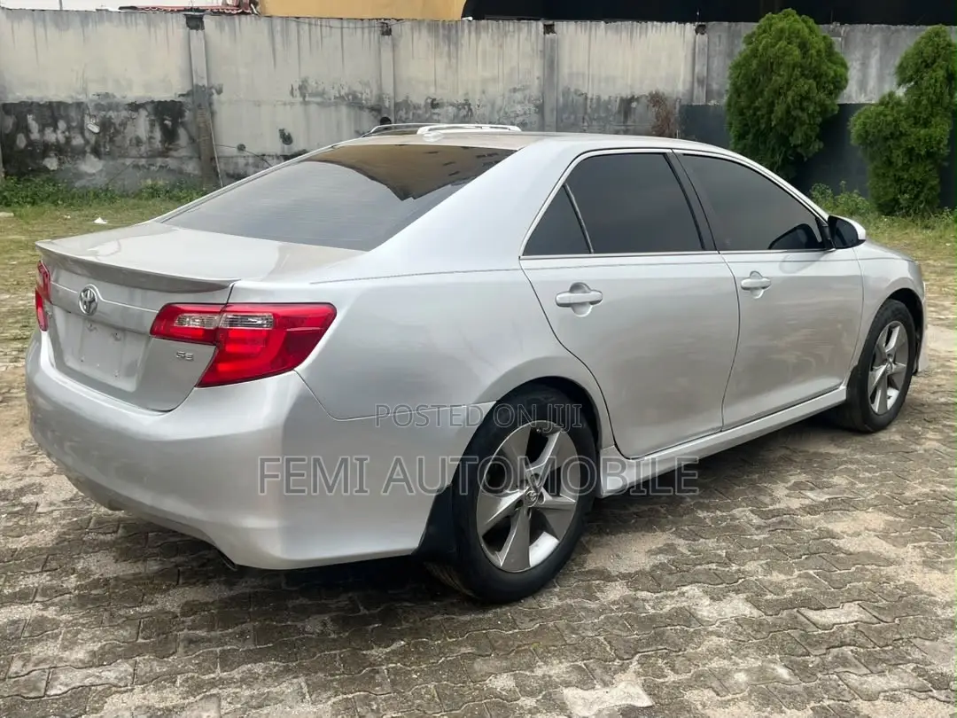 Toyota Camry 2013 Silver