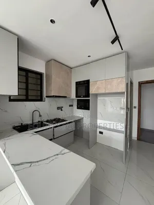 1bdrm Apartment in Lekki Phase 1 for sale