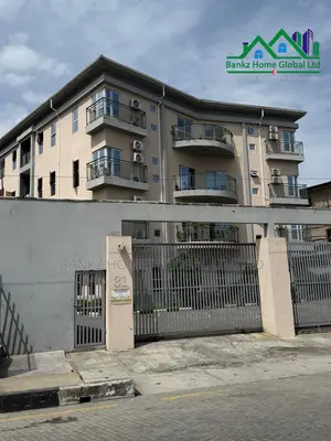 3bdrm Apartment in Victoria Island for rent