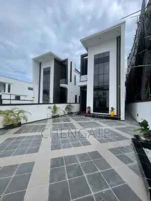 5bdrm Duplex in Ikota for sale