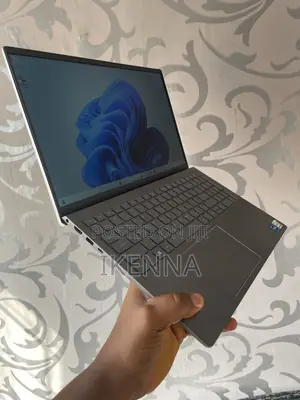 Laptop Dell Inspiron 15 5510 8GB Intel Core i5 SSD 512GB