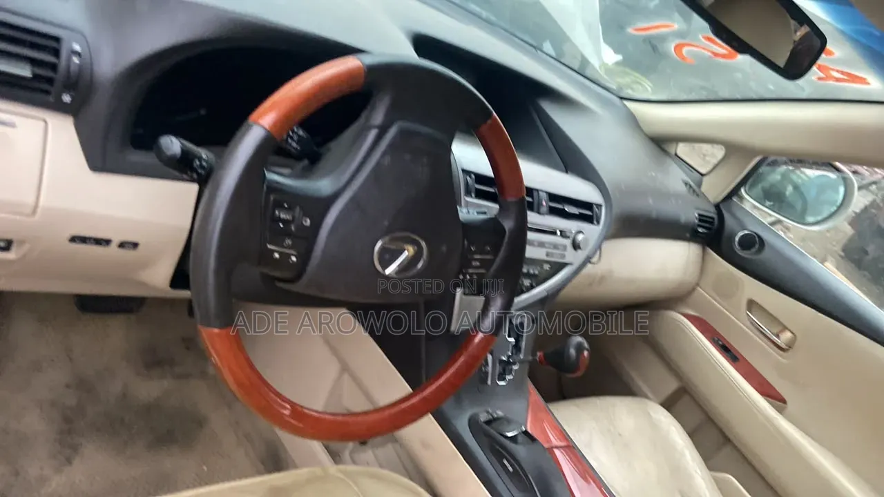 Lexus RX 2011 Gold