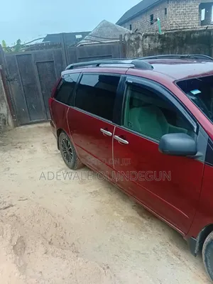 Toyota Sienna 2005